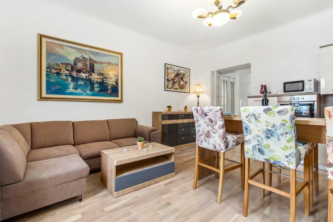 Apartman Villa Carolina Rijeka Exterior photo