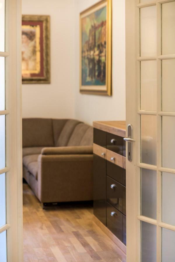 Apartman Villa Carolina Rijeka Exterior photo