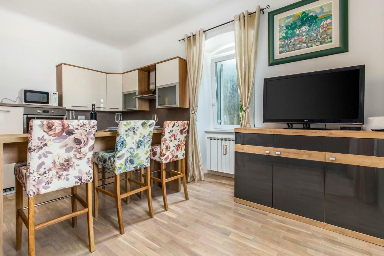 Apartman Villa Carolina Rijeka Exterior photo